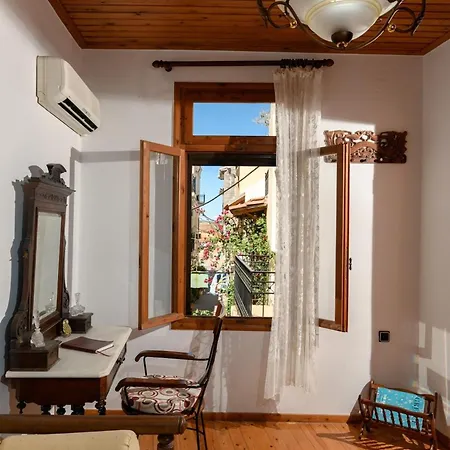 Revellino Del Porto, Historic Chania (Crete)