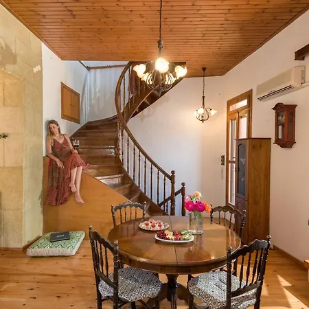 Revellino Del Porto, Historic